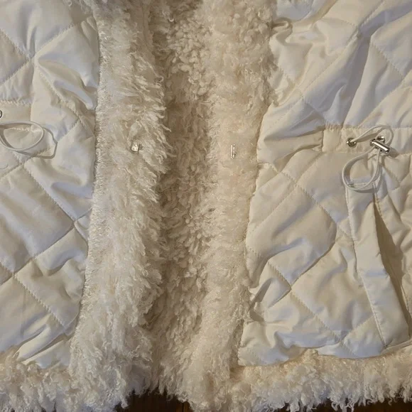 Weekend Routine Reversible Vest In Size Small - Picture 3 of 7